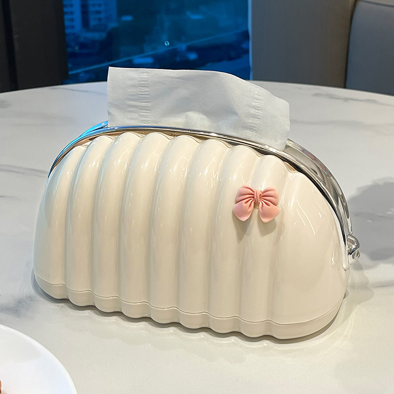 Light Luxury Shell Spring Tissue Box Dormitory Living Room Coffee Table High-End Desktop Tissue Box Cream Style Butterfly Pendant