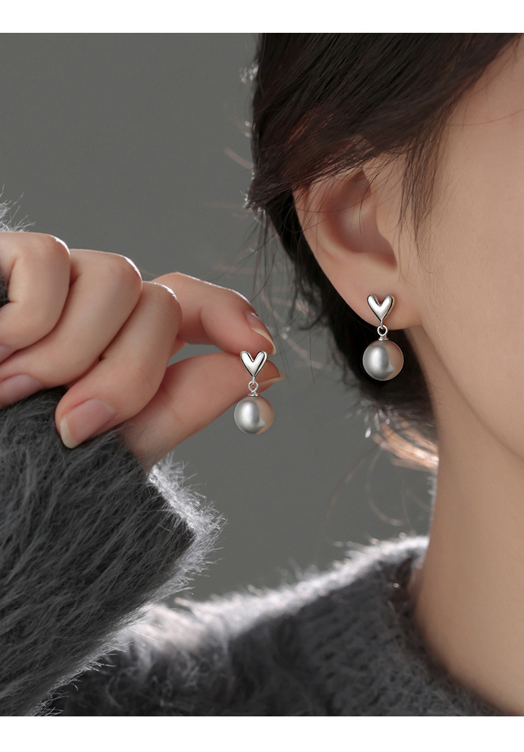 1 Pair Elegant Simple Style Heart Shape Inlay Sterling Silver Pearl Drop Earrings display picture 1