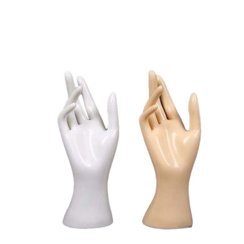 High-end accessory, hands model, mannequin head, gloves, ring, realistic stand