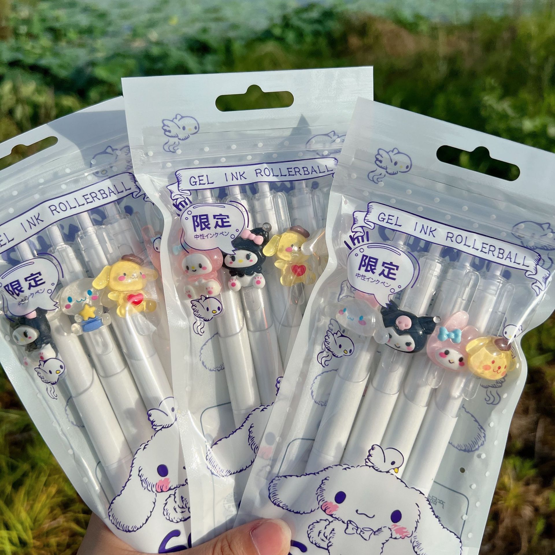 lovely Sanrio Bagged Pendant pen ins Hearts Carbon Pen Yan value black Start writing st wholesale