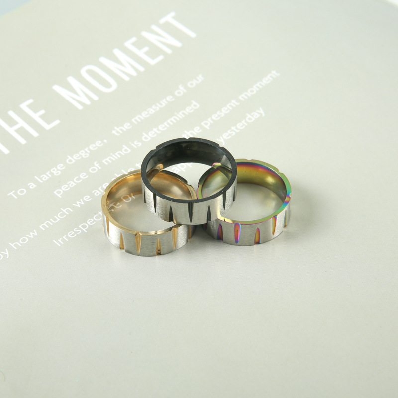 Title 11, Elektroplattierter, farbenfroher Ring aus gebür...