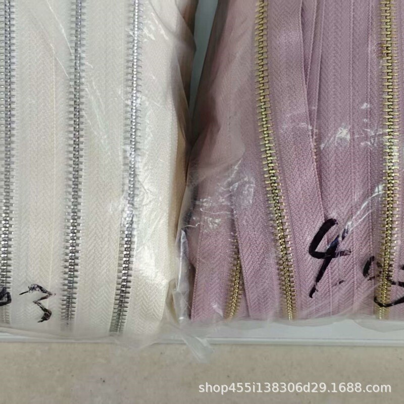 No. 5 Metal Zippers in Stock, Black and White, Colorful, Whole Roll, Packaged in Boxes, for Bags, Tents, Sofas, Pillows, and Cushions