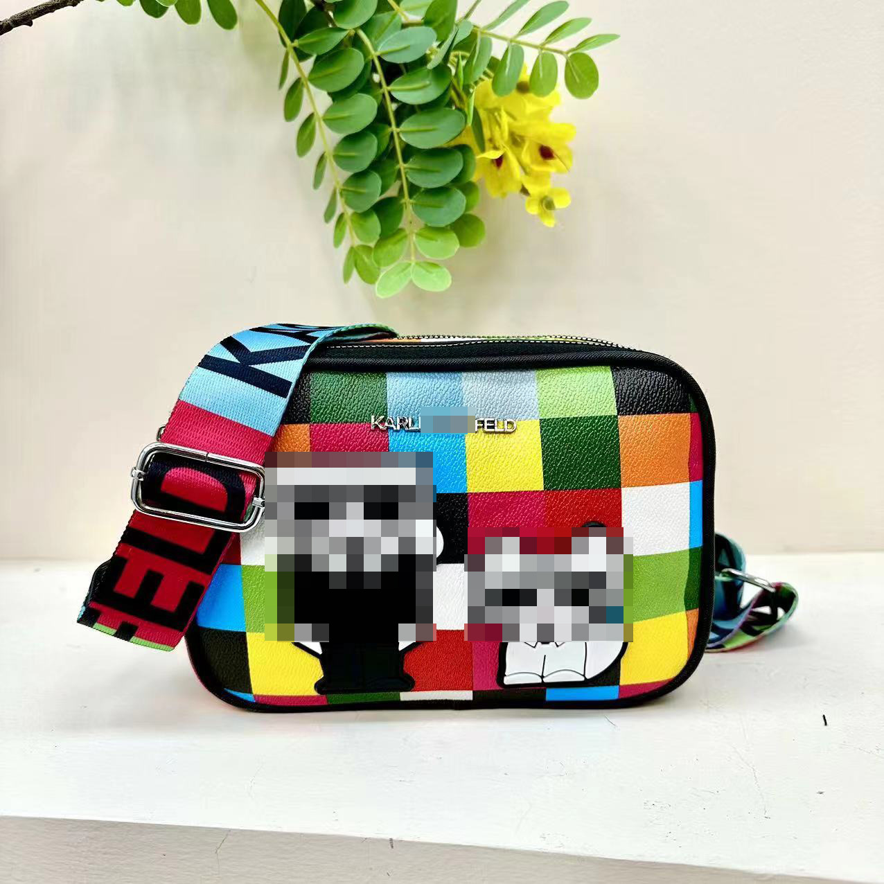 Bolso para mujeres 2024 primavera y otoño Europa y América nueva moda texturas de hombro bolsa de cámara letras extranjeras bolso de mano