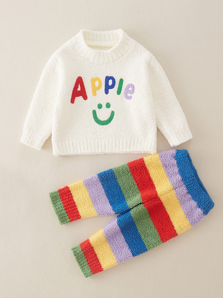 Pijamas de lana de coral para niños se pueden usar fuera Niños y niñas bebé Otoño e Invierno ropa de hogar engrosada traje cálido ropa para niños