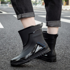 Cross-border rain boots for men, mid-calf rain boots, water boots, stylish water shoes, waterproof and anti-slip, outdoor work rubber boots, wholesale and foreign trade.