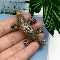 Distressed vintage brass platypus copper ornaments imitation antique copper indoor tea room tea pet cultural toys arts and crafts ornaments wholesale