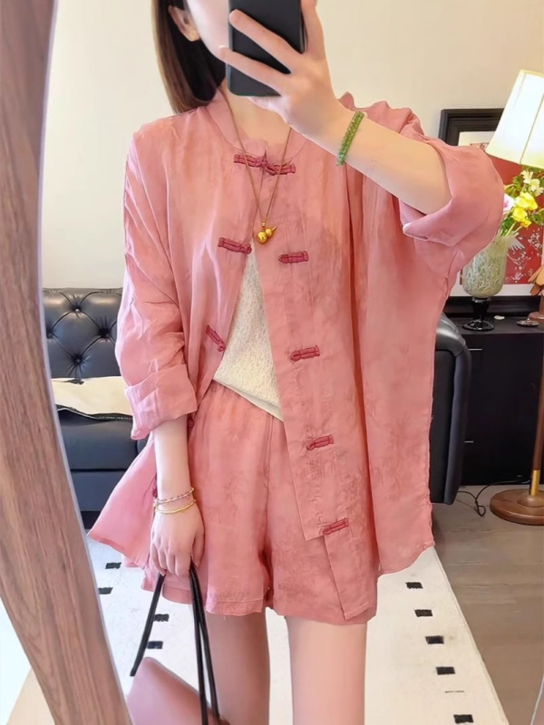 ファットmm新しい中国風レトロスーツ女性のピンクバックル日焼け止めシャツツーピースセットootd着用新しいショーツトレンディ|undefined