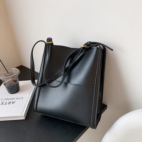  New Commuting Large Capacity Women's Tote Bag, Fashionable and Elegant, Handheld or Shoulder/Sling Bag for Women, Cross-border