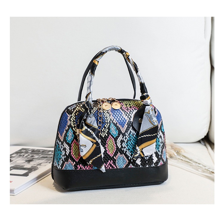 Women's Small All Seasons Pu Leather Printing Fashion Ribbon Square Zipper Dome Bag display picture 6