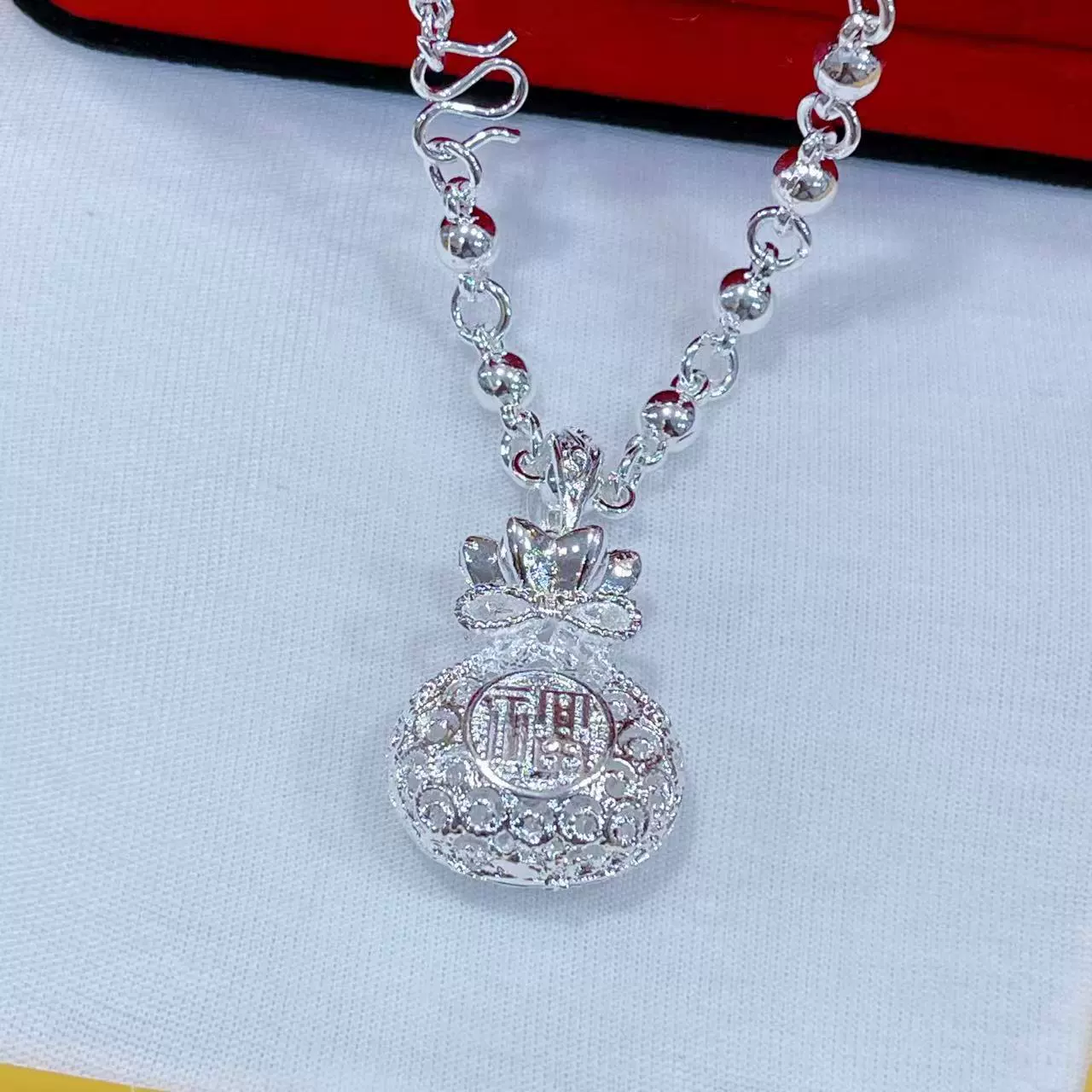 Высокая имитация серебряного обшитого кулона сумка благословения слово безопасное ожерелье для мужчин и женщин модный серебряный кулон завод оптом