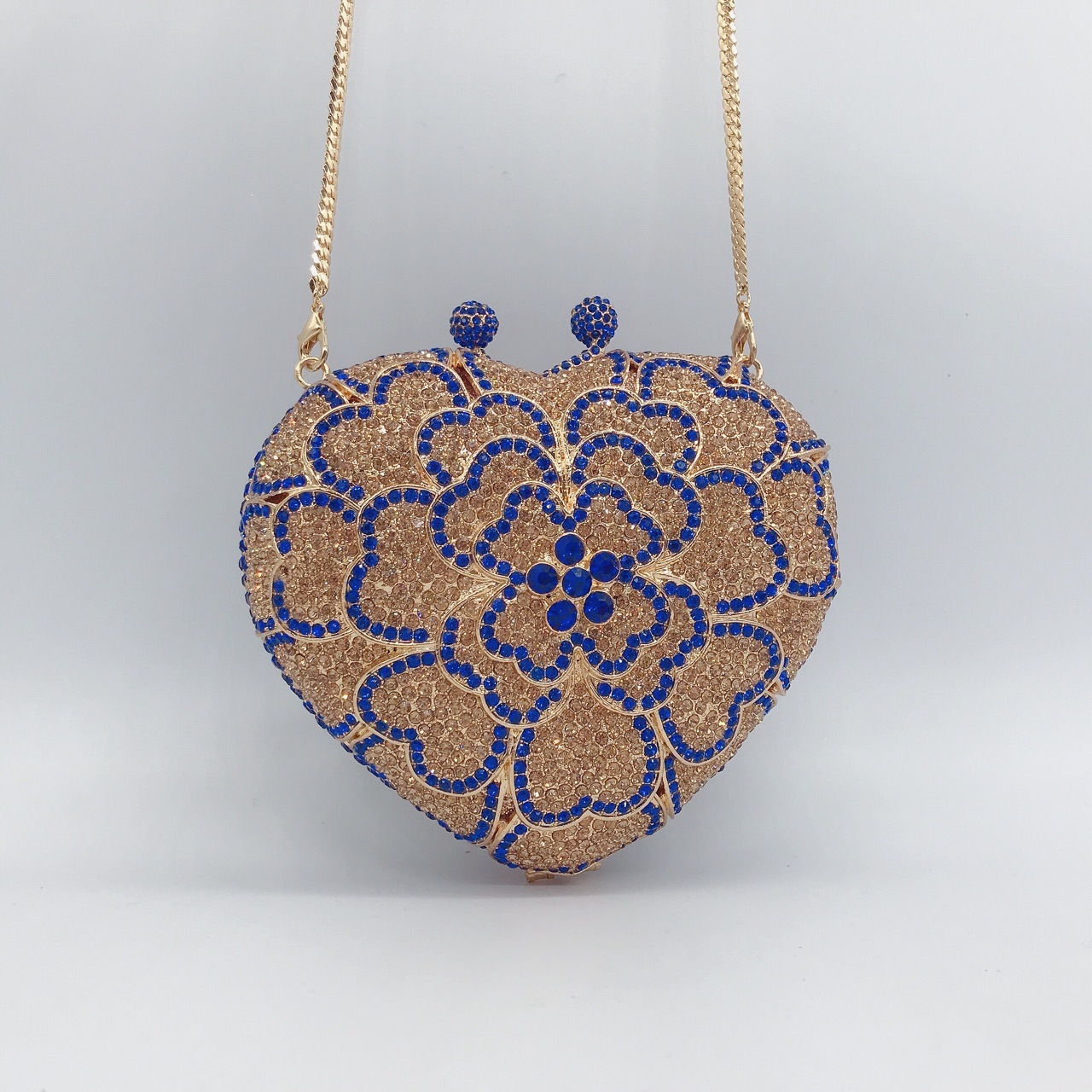 * Nuevo amor flor de diamantes bolsa de cena en forma de corazón de melocotón caja dura de diamantes de mano europea y americana bolsa de diamantes de mujer Clutch