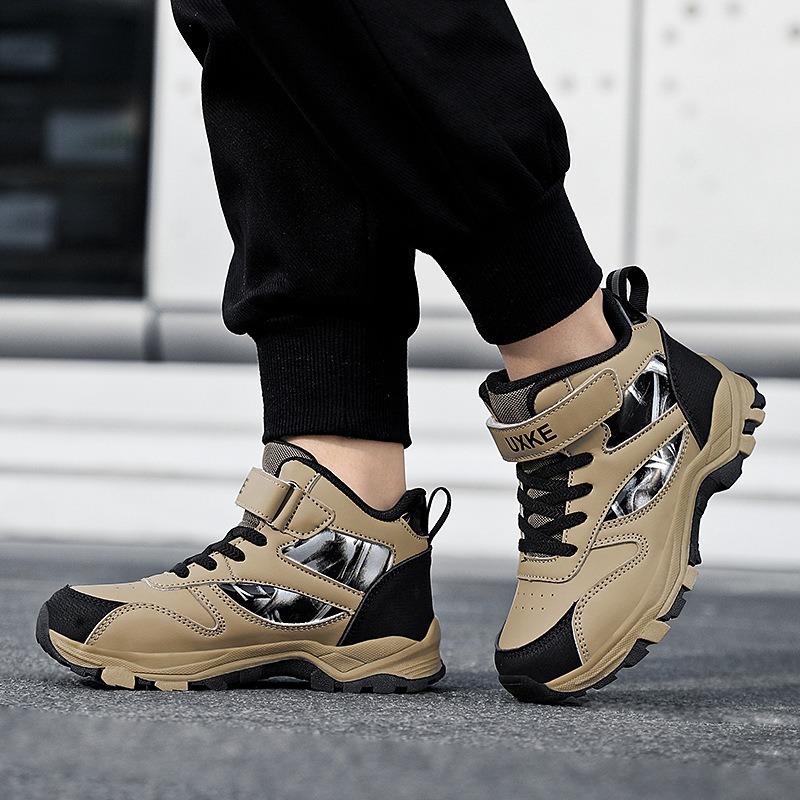 Zapatos deportivos infantiles de comercio exterior primavera de cuero resistente al desgaste de niños zapatos de montaña antideslizantes de alto nivel tendencia de explosión transfronteriza