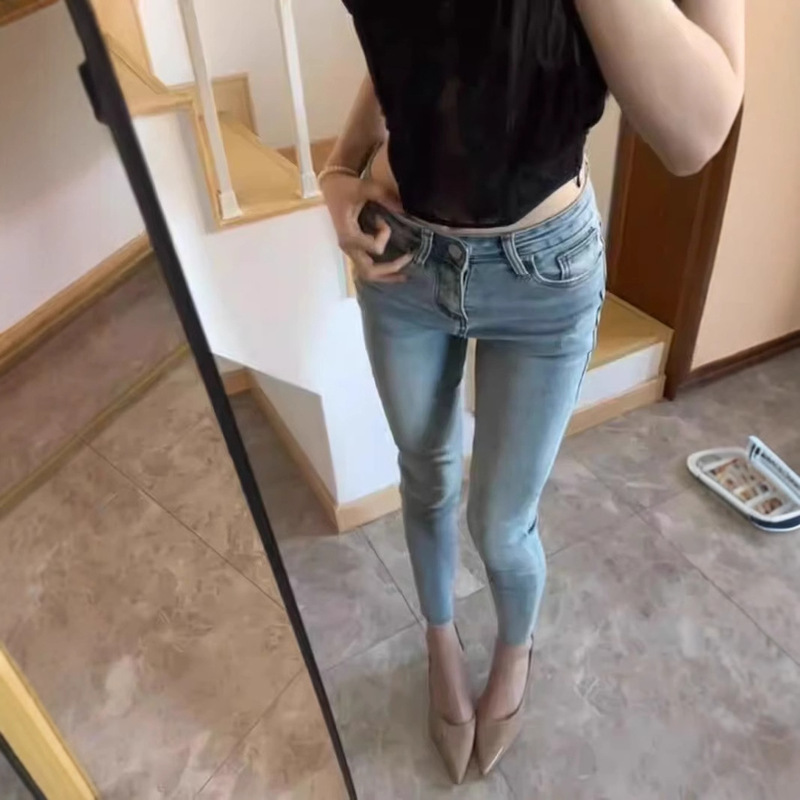 Korean Summer New Retro Washed Blue Jeans, Simple Elegant, Versatile High-Waisted Slim-Fitting Pants for Women Korean Summer New Retro Washed Blue Jeans, Simple Elegant, Versatile High-Waisted Slim-Fitting Pants for Women