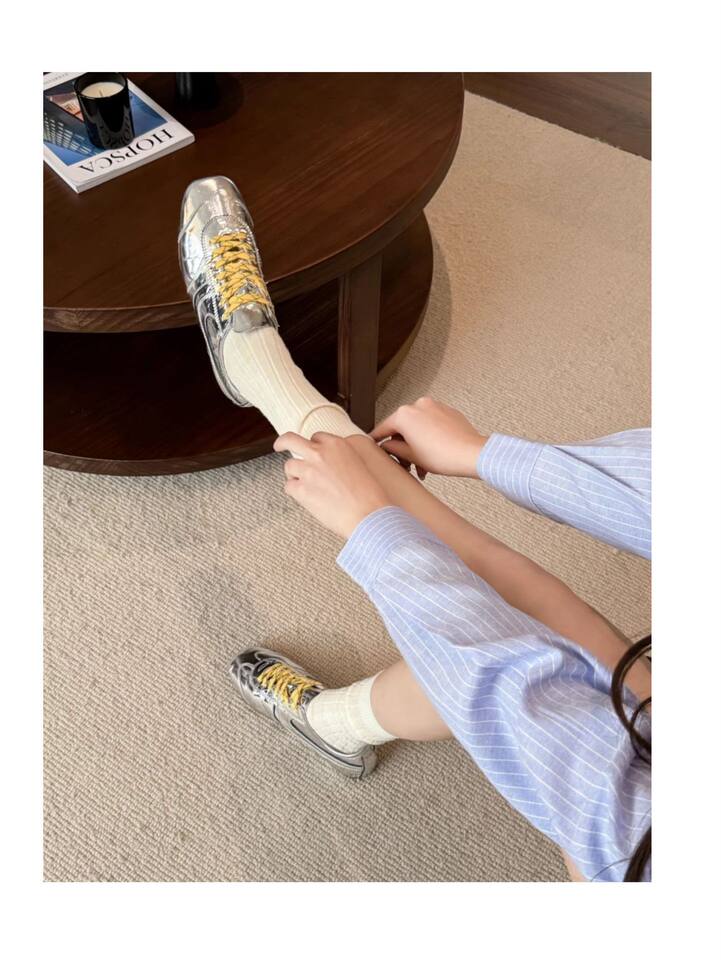 Giày sneaker nữ da thật cổ thấp dáng cổ điển buộc dây phối màu — Bạc, màu nâu, màu xanh lá cây, màu đỏ chi tiết 26