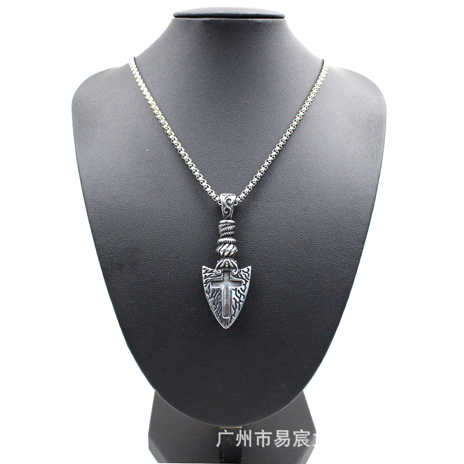 Foreign Trade Jewelry Trendyy Personalized Cross Blade Stainless Steel Necklace Cross Shield Men's Non-Fading Pendant