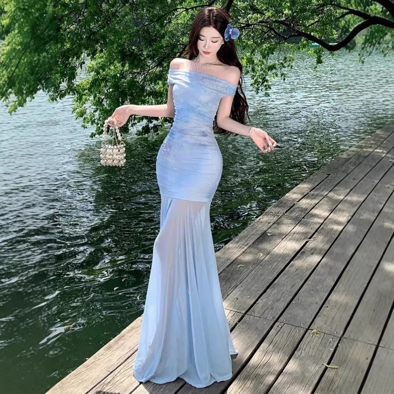 Atmospheric and Sexy Off-The-Shoulder One-Shoulder Dress, Summer Slim-Fitting Hip-Hugging Fishtail Dress, Seaside Resort Style Floral Long Dress Atmospheric and Sexy Off-The-Shoulder One-Shoulder Dress, Summer Slim-Fitting Hip-Hugging Fishtail Dress, Seaside Resort Style Floral Long Dress