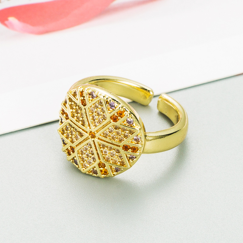 Hip Hop Copper Inlaid Color Zircon Ring display picture 5
