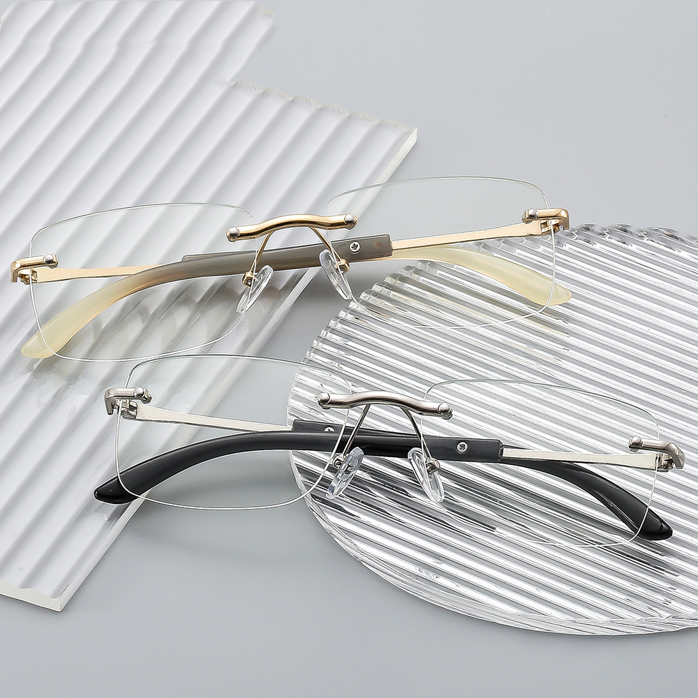 Small ultra light high-end glasses for elderly