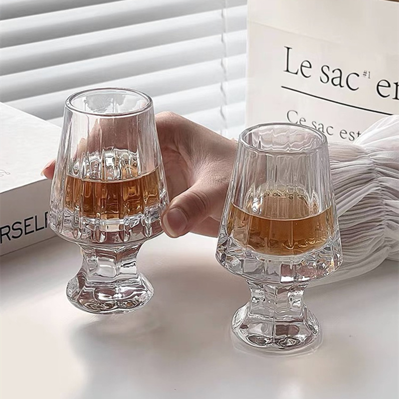 Medieval vintage francés a rayas whisky olor tazas de sake tazas de vidrio de diseño creativo tazas de cerveza pequeñas