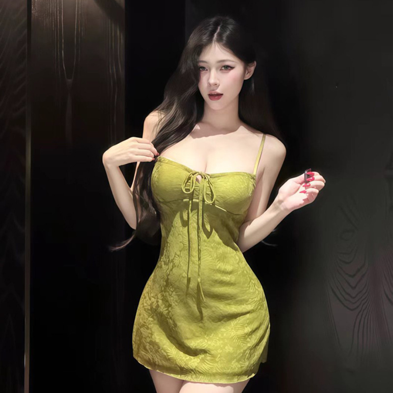 Gorgeous lingerie, pure desire, sexy, flirtatious, off-shoulder strap dress for young women, slim-fit nightgown for hot girls