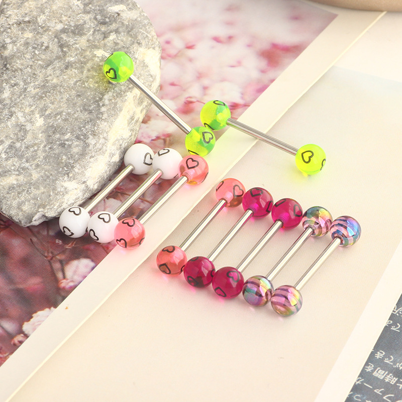 16G labret stud size and finish detail