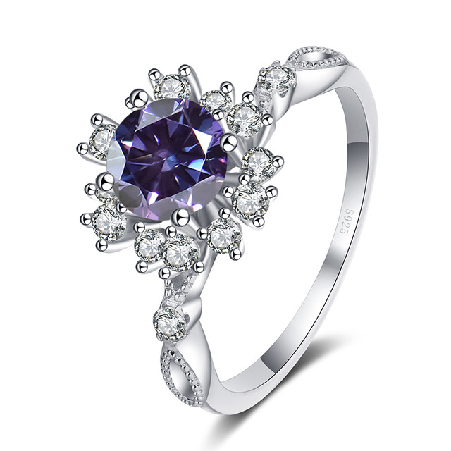 女富贵花钻戒子