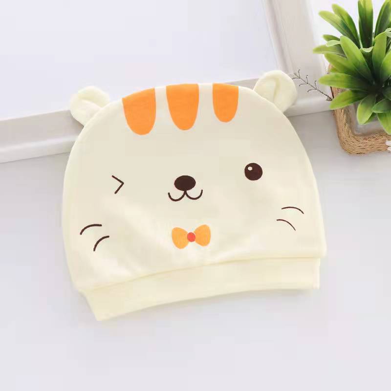 0--1 Sombrero de bebé recién nacido primavera y otoño algodón peinado para bebés de dibujos animados para hombres y mujeres cuatro estaciones sombrero de neumáticos a prueba de viento sombrero de puerta de goma