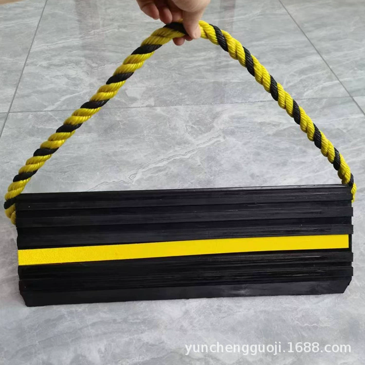 Резиновые упоры для колес самолетов, блоки для фиксации колес для использования на аэропортах, желтые предупреждающие наклейки, большие, удлиненные и утяжеленные.