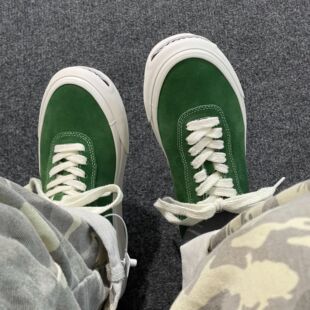 �r�����bƤЬ���b��Ь�͹��оGɫ���e�͎ͺ�����~���_��ЦЬ��Ů