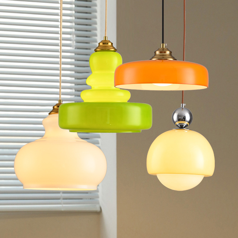 Lámpara medieval nórdica crema lámpara de ventana moderna minimalista dormitorio cabecera lámpara retro comedor bar pequeño candelabro