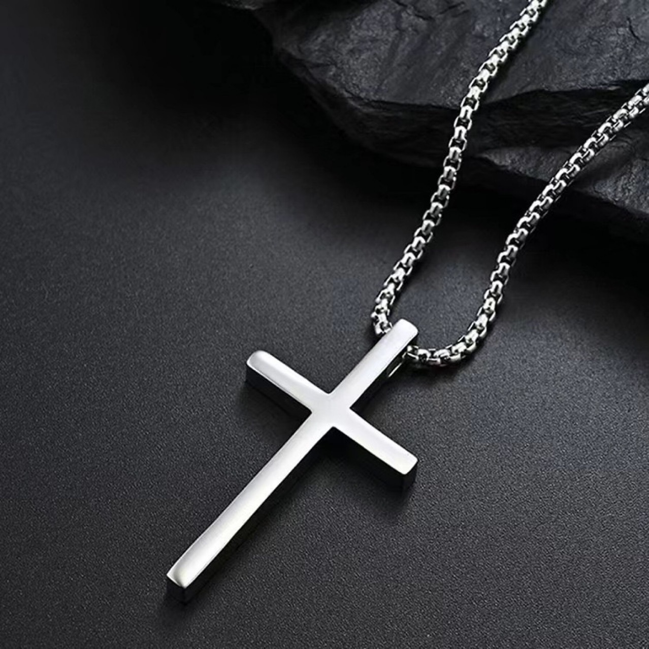 New Glossy Cross Necklace Men's Trendy Cool Titanium Steel Versatile Long Cross Pendant Sweater Chain Sweatshirt Accessories