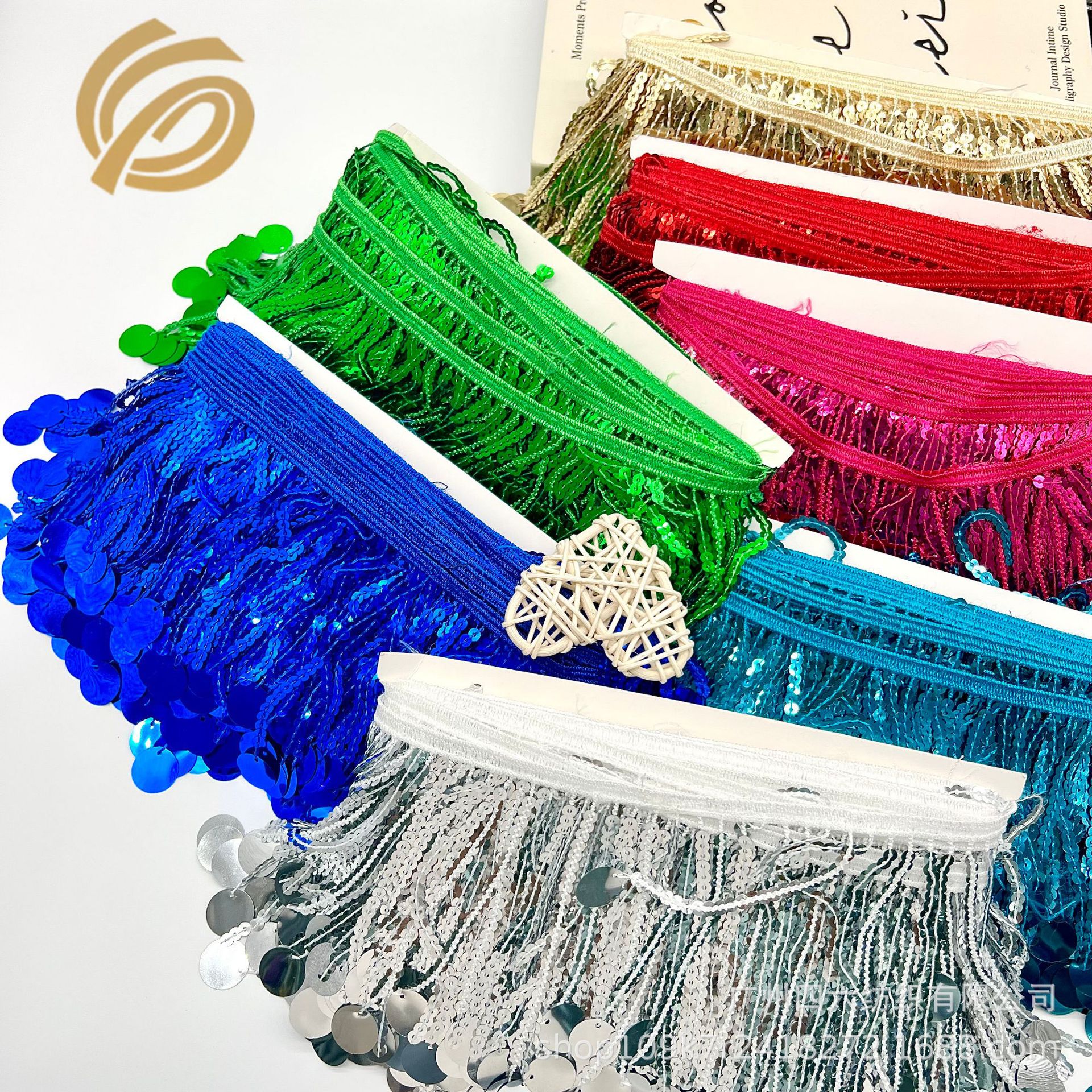 新款 大圆片流苏亮片吊坠花边拉丁舞表演服服装皮草窗饰装饰DIY