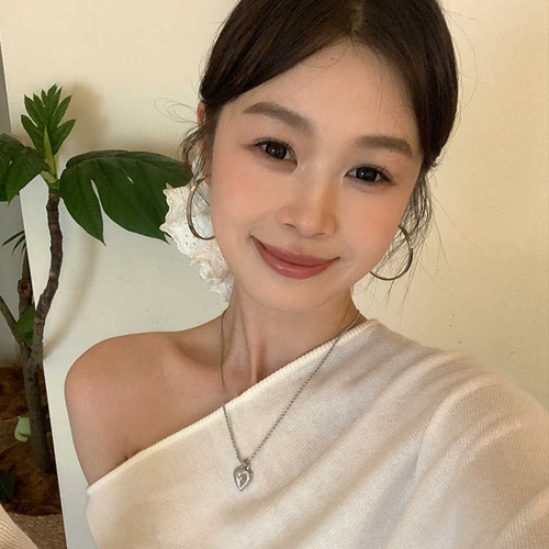 New European and American style earrings, ear rings, small face earrings, fashion simple circle big circle design earrings, new 