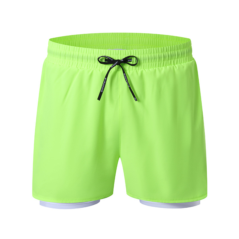 Maratón deportivo de verano para hombres corriendo pantalones cortos de secado rápido forro de doble capa para la piel entrenamiento fitness pantalones de tres puntos en stock