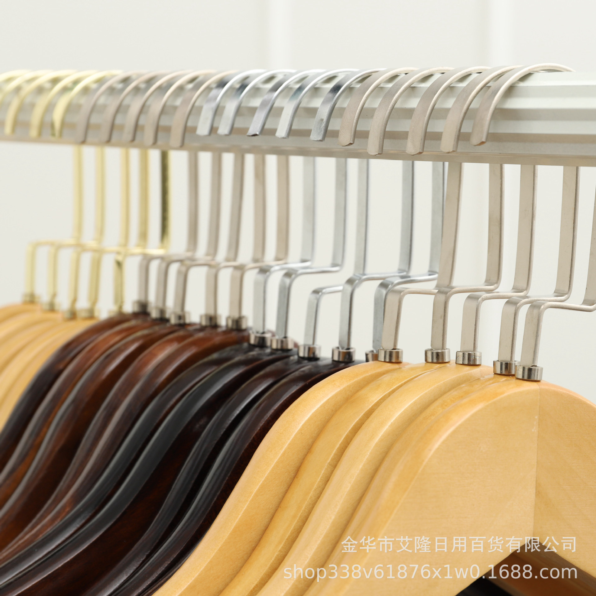 Percha de ropa de madera percha de ropa tienda de ropa percha de ropa madera maciza percha de registro sin costura al por mayor