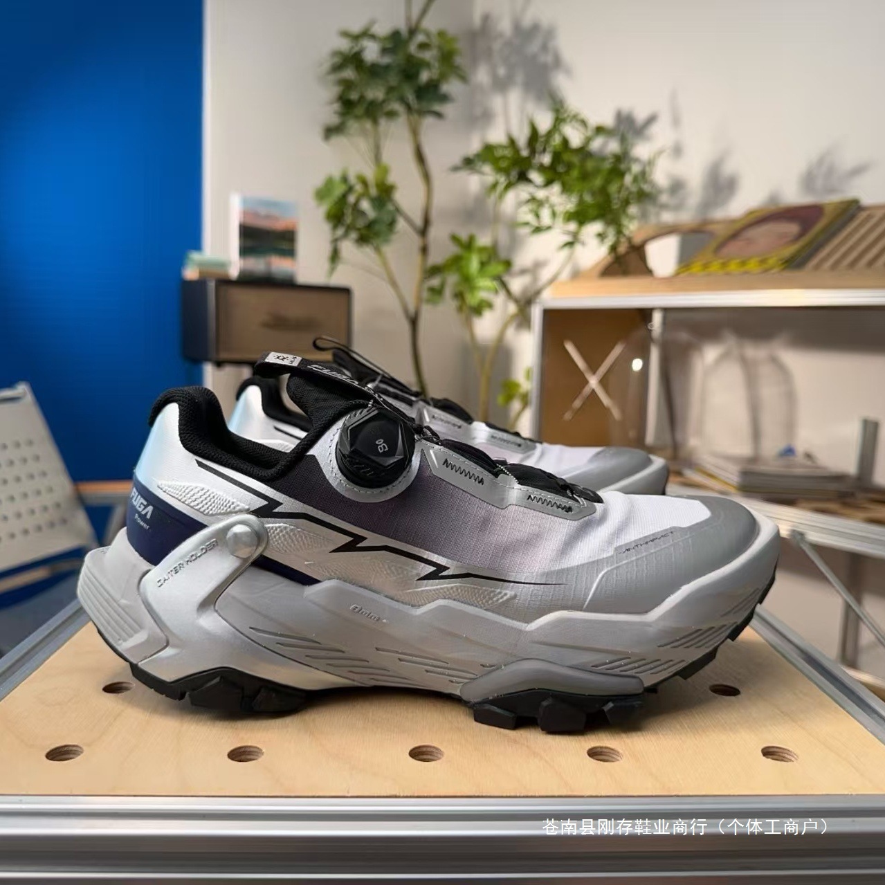 新款凯乐十KAILAS黑山 大坡王轻越野徒步网布登山鞋跑步鞋