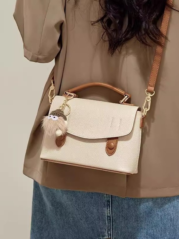 女性用の西洋スタイルのハンドバッグ 2025 新しいトレンディなファッション多用途ショルダークロスボディバッグ女性の西洋スタイルの小さな正方形のバッグ|undefined