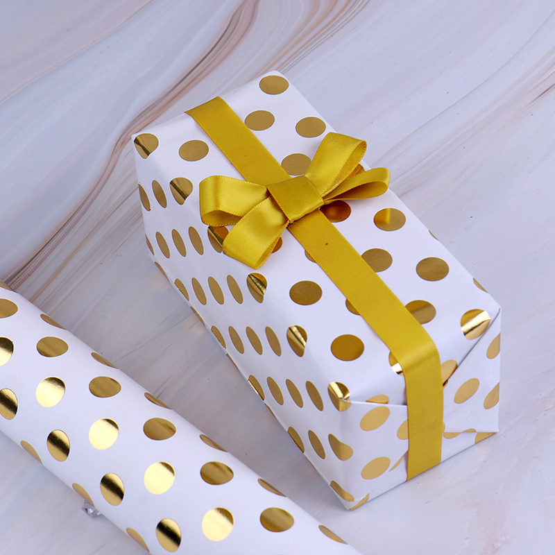 Regalo de vacaciones papel recubierto papel de embalaje fábrica al por mayor regalo de cumpleaños papel de regalo de lunares dorado papel de embalaje
