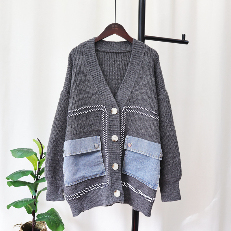 Damenbekleidung 2024 Herbst und Winter neue lockere Spleißen Denim-Strickjacke Design Lazy Style Pullover Jacke Damentrend_voghion.com