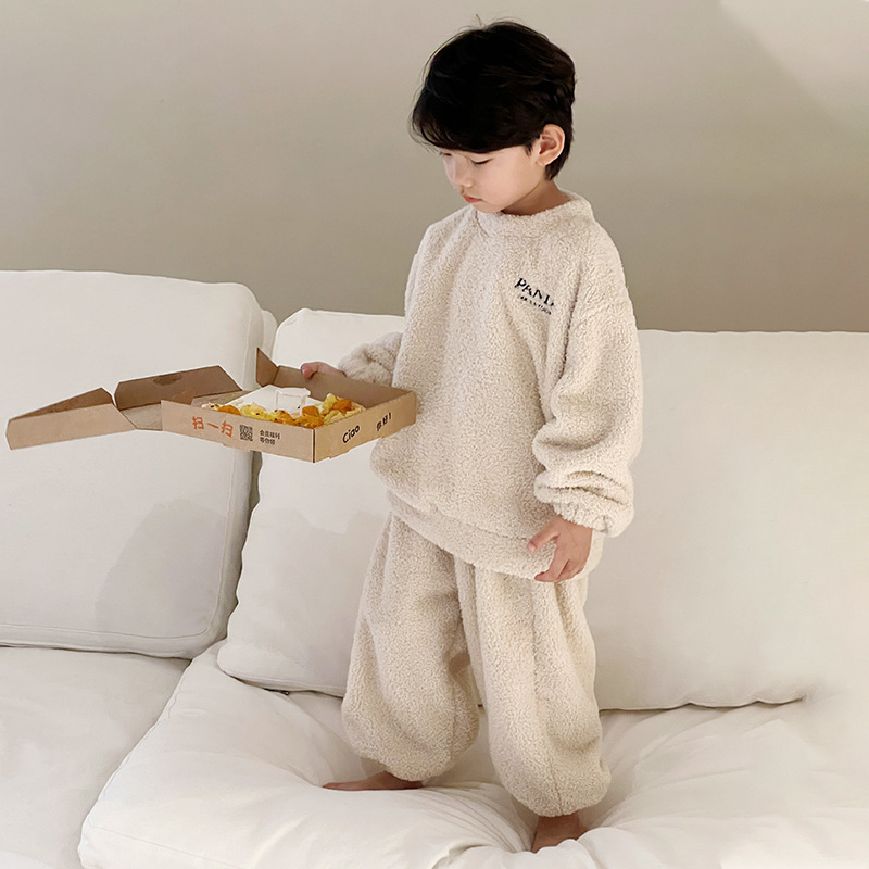 Children's flannel pajamas set 2023 winter new boy coral velvet warm home clothing two-piece wholesale