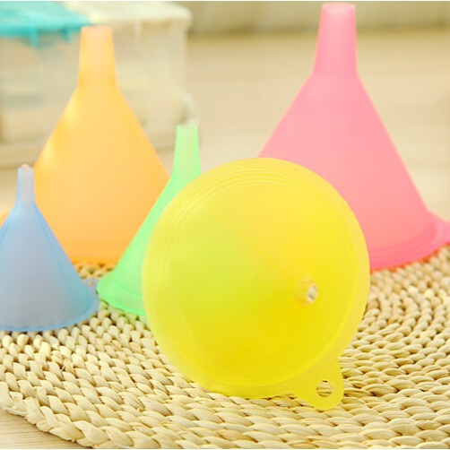 A1622 transparente caramelo color embudo grande pequeño tamaño 5 unids casa práctica salsa de soja 5 unids color embudo