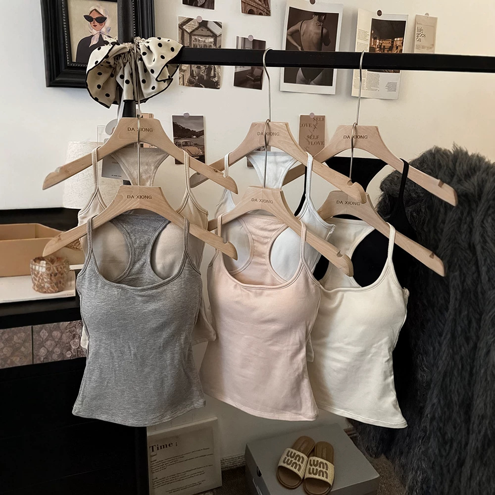 Versatile halter top, racerback design, slim fit, can be worn as outerwear, padded bra, or layered under a thick top.