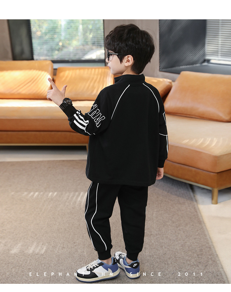 Ensemble de vêtements de sport pour garçons pour enfants 2024 Zhongda version coréenne de l'uniforme scolaire de sport pour enfants 2022 nouveau_voghion.com