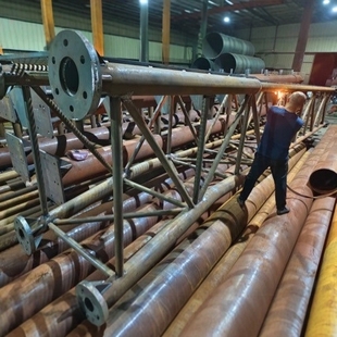 Special-shaped pipe intersecting line cutting grid engineering pipe holder seamless pipe ECT portal bridge gate