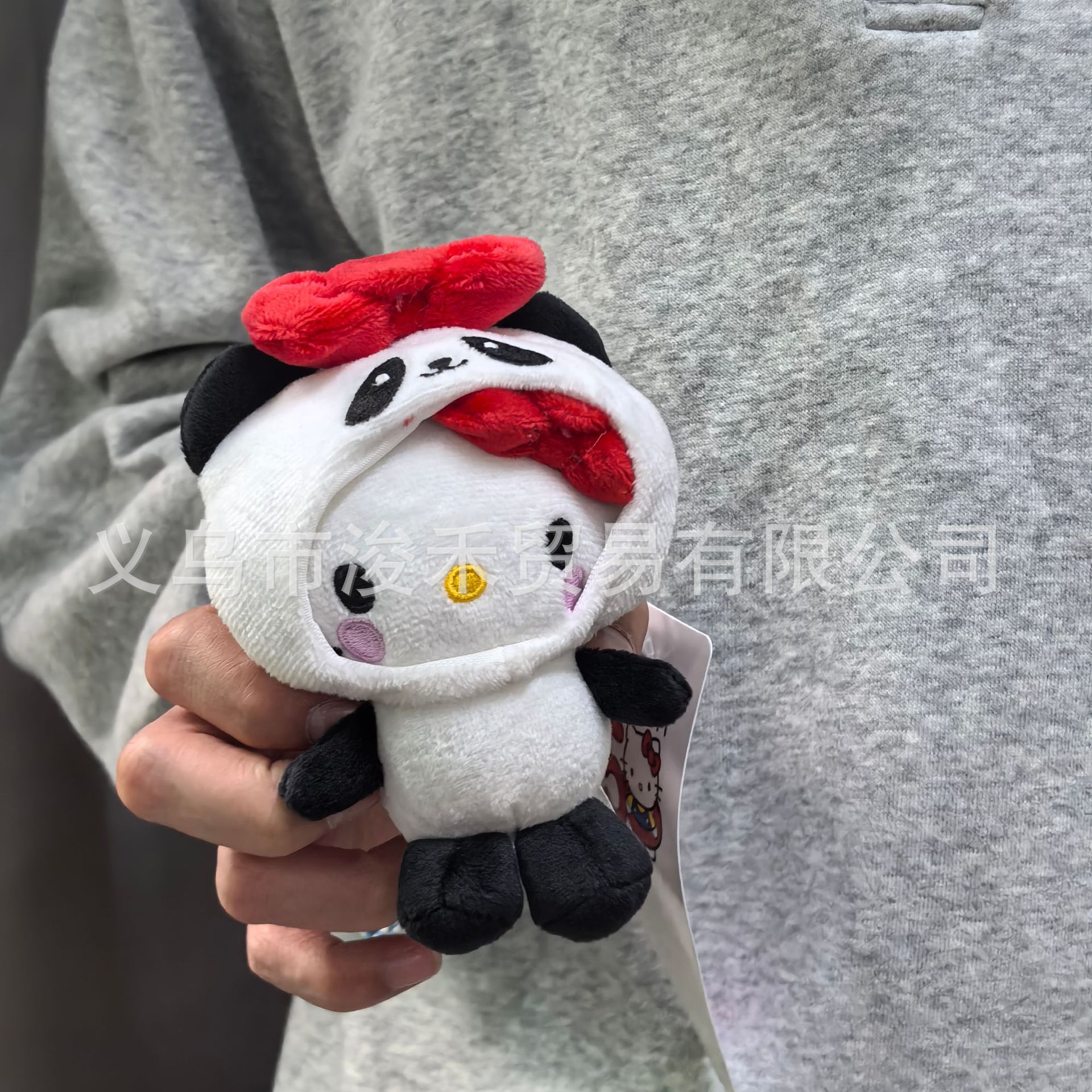 黒麦わら帽子キティ帽子ベビーペンダントラブバックル人形人形かわいいヘップバーンスタイルペンダントキーホルダー
