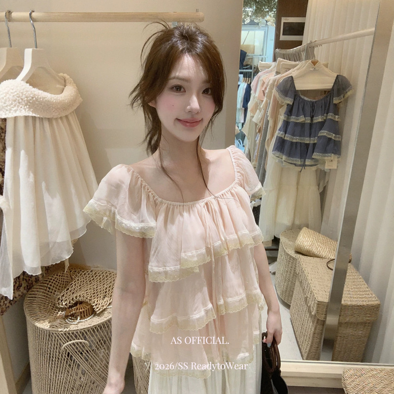 As Official French-Style Sweet Girl Vibe Lace Patchwork Ruffled Tie Short-Sleeve Top As Official French-Style Sweet Girl Vibe Lace Patchwork Ruffled Tie Short-Sleeve Top