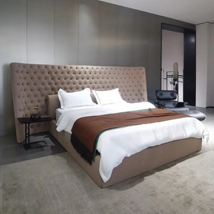 Italian Suede Fabric Large Bed, High-End and Luxurious Master Bedroom, Luxury Suede Leather Large Screen Bed with Pull Buckle, Wide Screen Large Bed