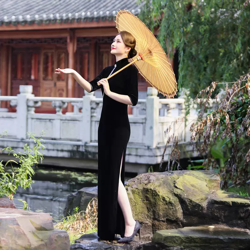旗袍秀2025年新款黑色长款修身长袖走秀模特优雅丝绒改良演出旗袍
