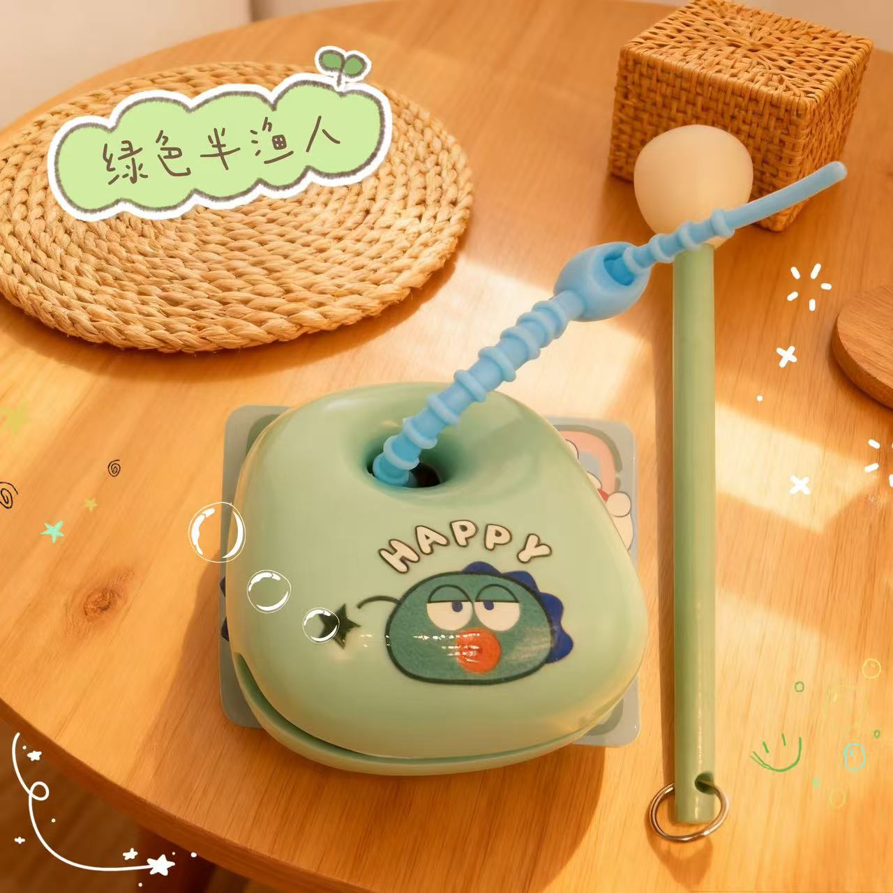 Nuevo tipo de descompresión golpear Sanli pequeño pez de madera llavero golpear juguetes de música de dibujos animados lindos colgantes bolsas adornos de mesa