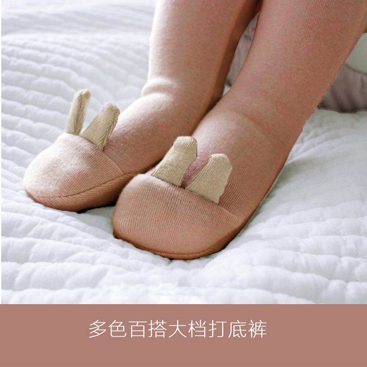 嬰幼兒打底褲春秋彈力棉女寶寶褲襪滿月柔軟連腳新生兒可愛褲子